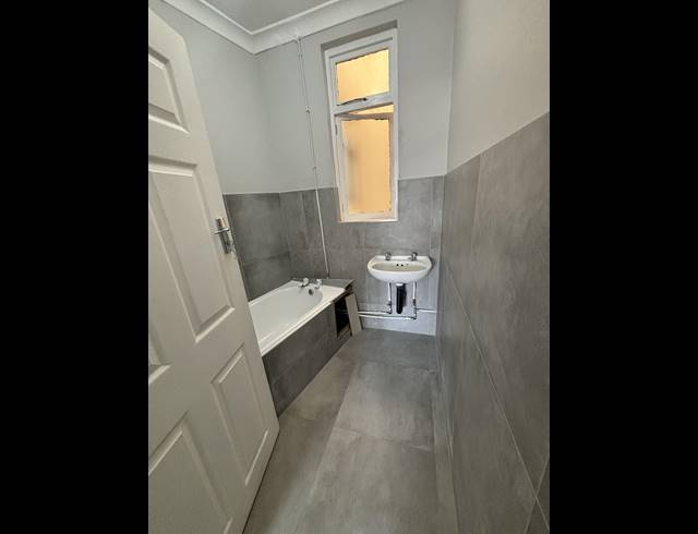 3 BEDROOM FLAT TO LET IN SEA VIEW